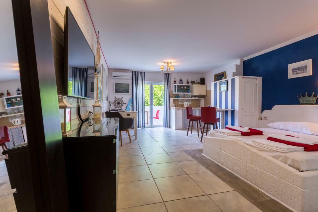 Apartments Villa Anna บัชกา ภายนอก รูปภาพ